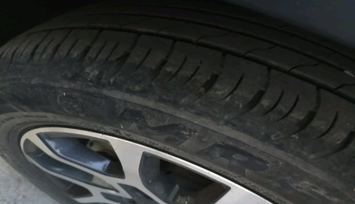 2023 Maruti XL6 ALPHA PLUS MT, Petrol, Manual, 24,478 km, tyre