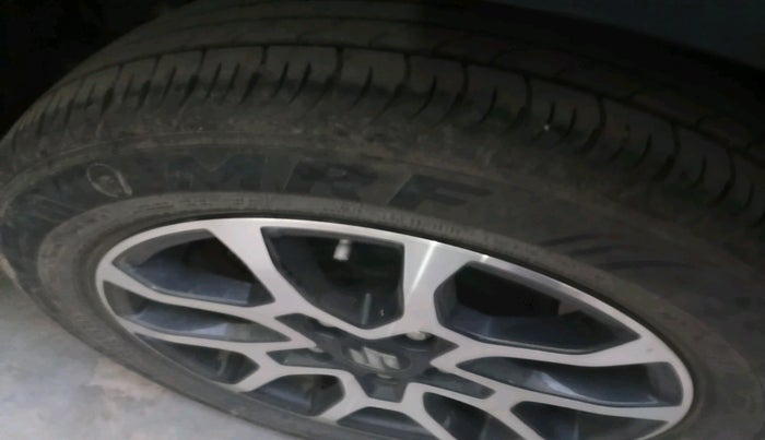 2023 Maruti XL6 ALPHA PLUS MT, Petrol, Manual, 24,478 km, tyre