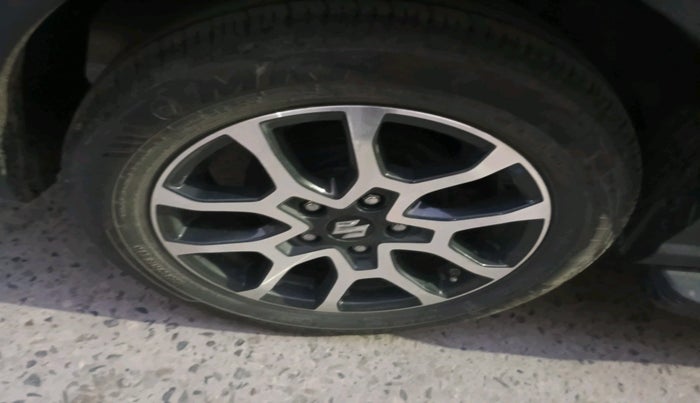 2023 Maruti XL6 ALPHA PLUS MT, Petrol, Manual, 24,478 km, tyre