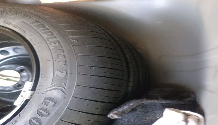 2023 Honda Amaze 1.2L I-VTEC VX, Petrol, Manual, 19,292 km, tyre