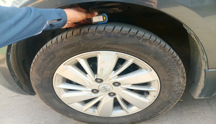 2016 Maruti Swift ZXI, Petrol, Manual, 19,734 km, tyre