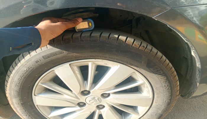 2016 Maruti Swift ZXI, Petrol, Manual, 19,734 km, tyre