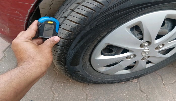 2012 Hyundai i10 SPORTZ 1.2, Petrol, Manual, 52,400 km, tyre