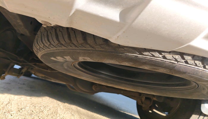 2019 Ford Endeavour TITANIUM 2.2 4X2 AT, Diesel, Automatic, 1,07,826 km, tyre