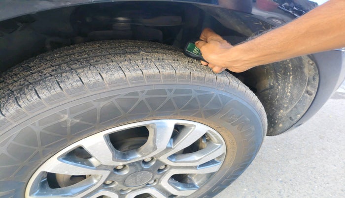 2019 Ford Endeavour TITANIUM 2.2 4X2 AT, Diesel, Automatic, 1,07,826 km, tyre