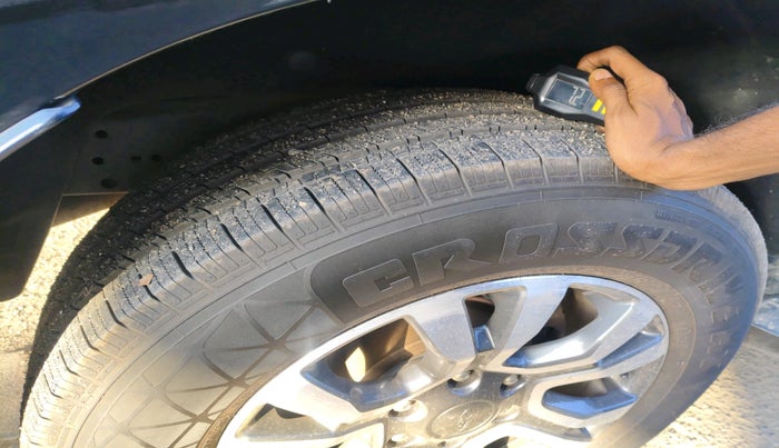 2019 Ford Endeavour TITANIUM 2.2 4X2 AT, Diesel, Automatic, 1,07,826 km, tyre