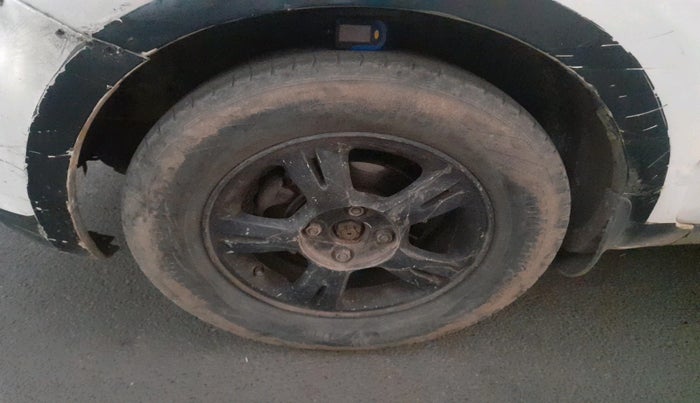 2011 Hyundai i20 SPORTZ 1.2, Petrol, Manual, 1,22,668 km, tyre