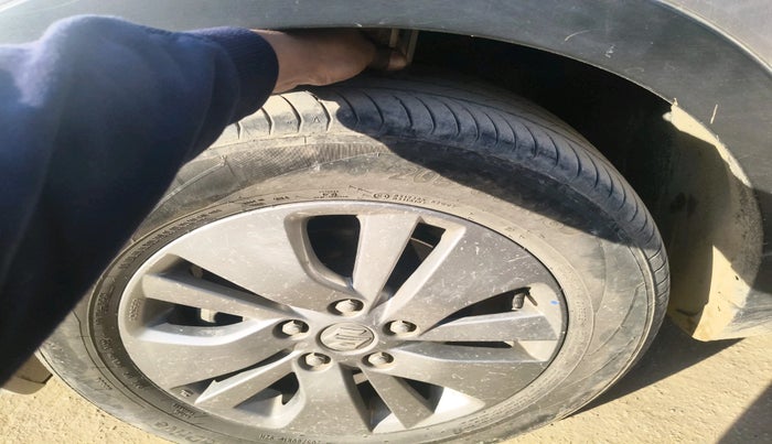 2016 Maruti S Cross ZETA 1.3, Diesel, Manual, 58,881 km, tyre