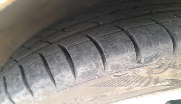 2013 Hyundai Santro Xing GL, Petrol, Manual, 43,014 km, tyre