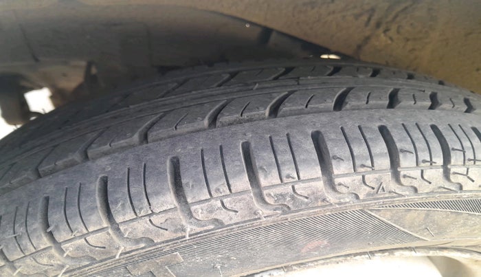 2013 Hyundai Santro Xing GL, Petrol, Manual, 43,014 km, tyre