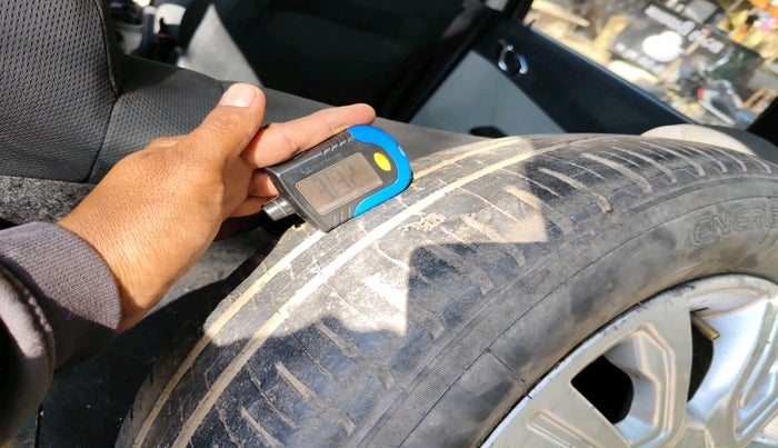 2018 Tata Tiago XZ PETROL, Petrol, Manual, 1,07,766 km, tyre