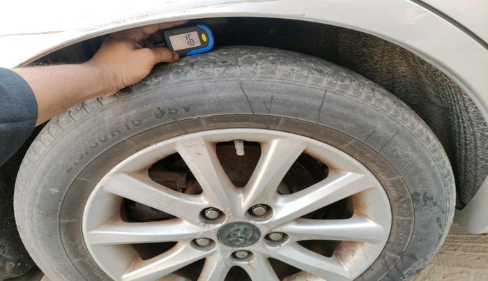 2011 Toyota Camry W1 MT, Petrol, Manual, 31,225 km, tyre