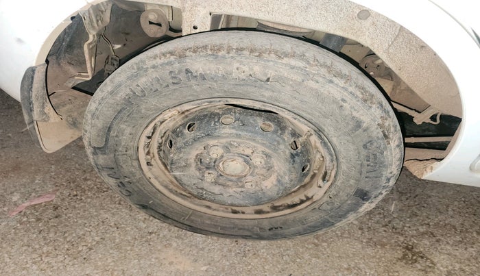 2019 Maruti Alto LXI, Petrol, Manual, 69,918 km, tyre