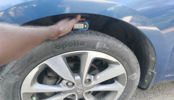 2016 Hyundai Elite i20 ASTA 1.4 CRDI, Diesel, Manual, 1,12,406 km, tyre