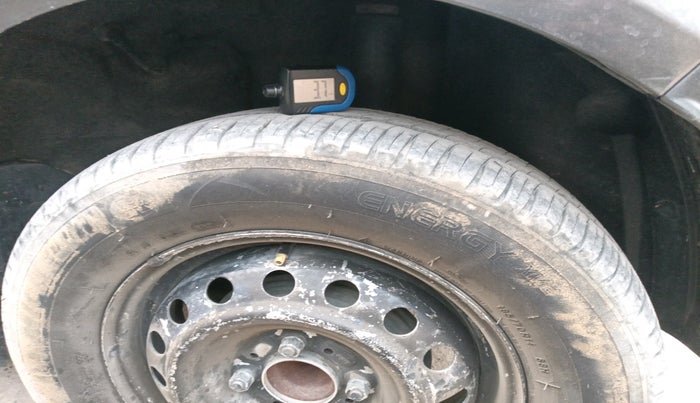 2022 Tata ALTROZ XE PETROL, Petrol, Manual, 51,248 km, tyre