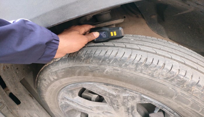 2022 Maruti BREZZA ZXI SMART HYBRID , Petrol, Manual, 27,979 km, tyre