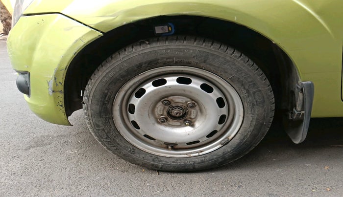 2013 Ford Figo LXI 1.4 DIESEL, Diesel, Manual, 98,682 km, tyre