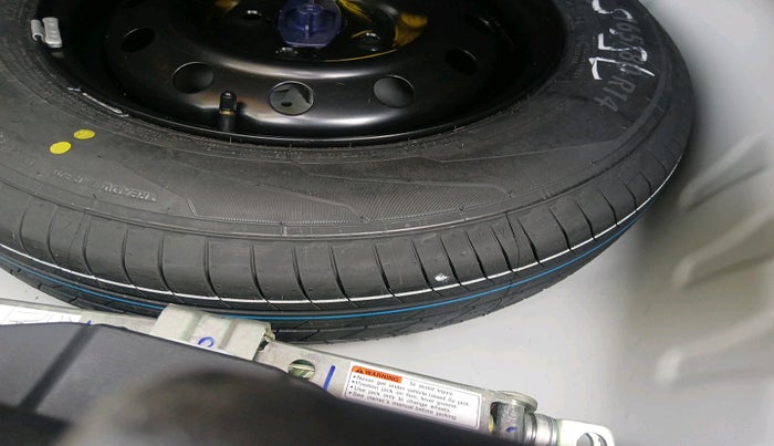 2025 Maruti Dzire ZXi Plus AMT, Petrol, Automatic, 10,580 km, tyre