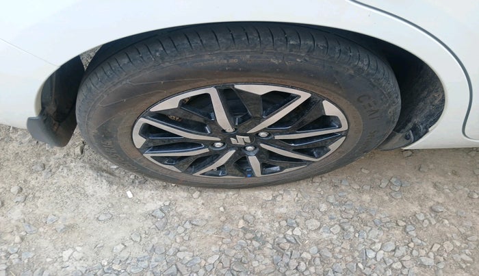 2025 Maruti Dzire ZXi Plus AMT, Petrol, Automatic, 10,580 km, tyre