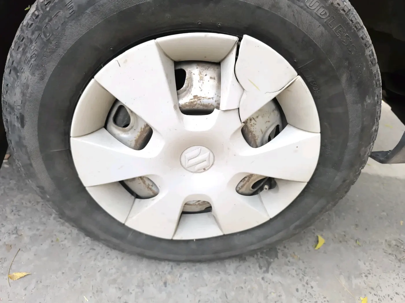 2013 Maruti Eeco 5 STR WITH A/C+HTR CNG, CNG, Manual, 83,543 km, tyre