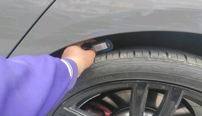 2019 BMW 7 Series 730Ld M Sport, Diesel, Automatic, 91,607 km, tyre