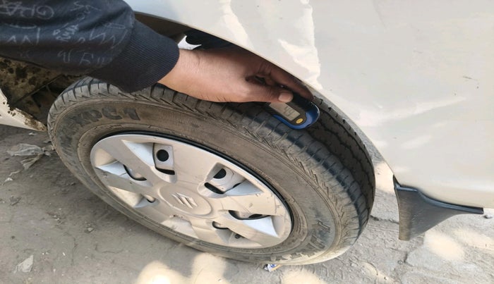 2023 Maruti Eeco 5 STR AC, Petrol, Manual, 69,094 km, tyre