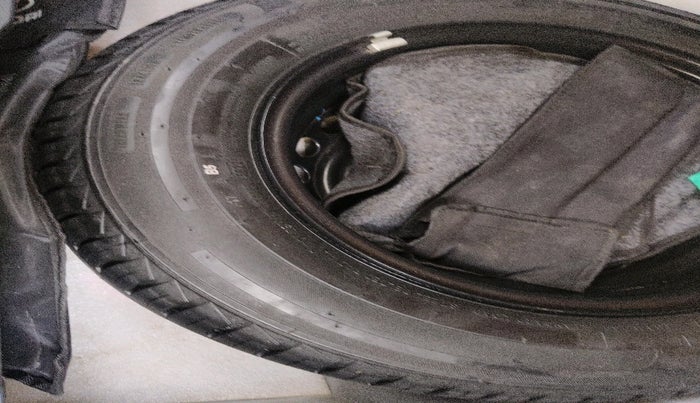 2023 Hyundai GRAND I10 NIOS ASTA 1.2 KAPPA VTVT, Petrol, Manual, 21,634 km, tyre