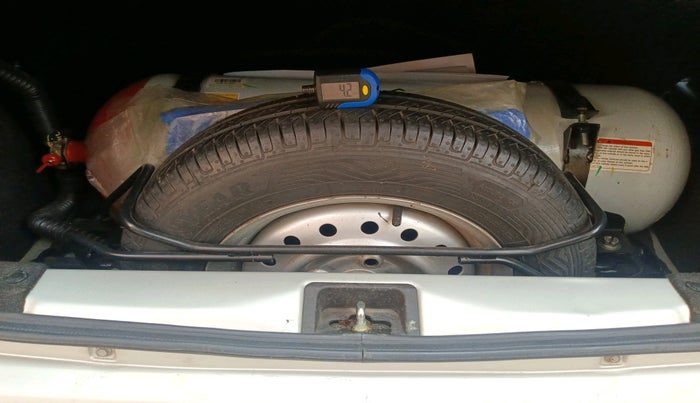 2021 Maruti New Wagon-R LXI CNG (O) 1.0, Petrol, Manual, 1,02,310 km, tyre