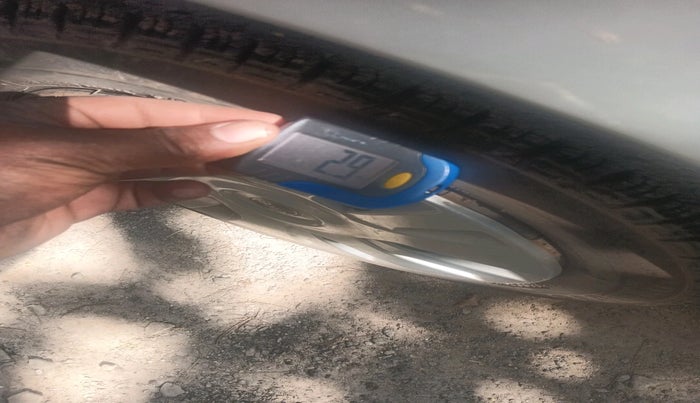 2016 Maruti Alto K10 VXI, Petrol, Manual, 35,265 km, tyre