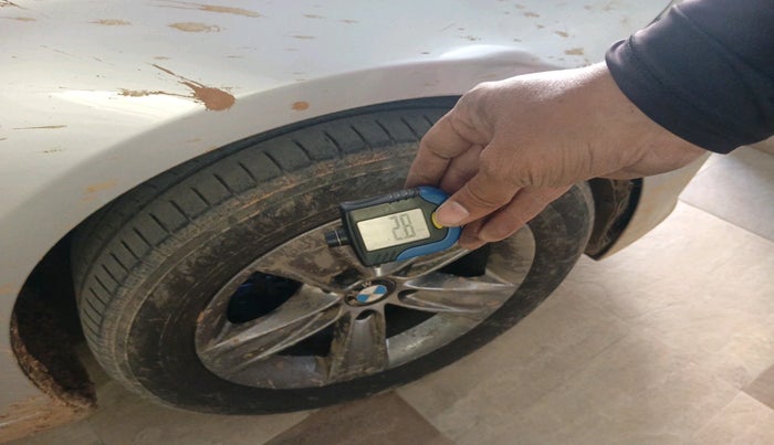 2012 BMW 3 Series 320d, Diesel, Automatic, 1,07,850 km, tyre