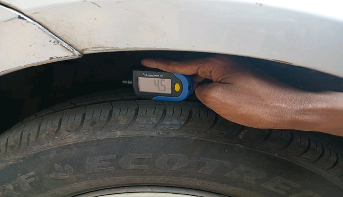 2010 Maruti Swift Dzire VXI, Petrol, Manual, 1,02,731 km, tyre