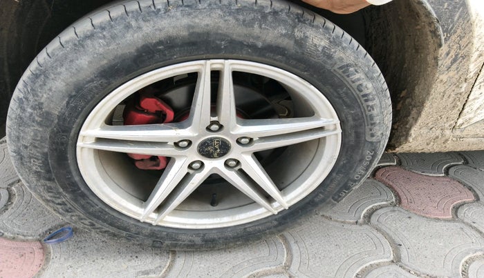 2020 Hyundai VENUE E 1.2, Petrol, Manual, 55,790 km, tyre