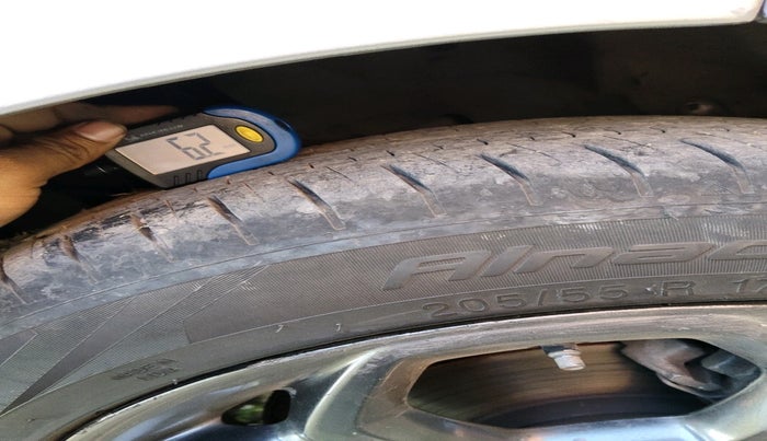 2018 Ford Ecosport TITANIUM 1.5L SPORTS(SUNROOF) DIESEL, Diesel, Manual, 68,325 km, tyre