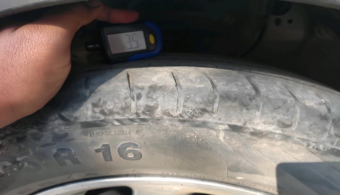 2018 Hyundai Creta S 1.4 DIESEL, Diesel, Manual, 2,06,415 km, tyre