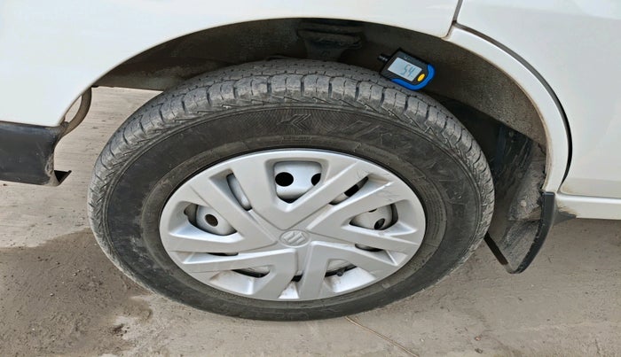 2024 Maruti Eeco 5 Str Ac CNG (O) , Petrol, Manual, 5,516 km, tyre