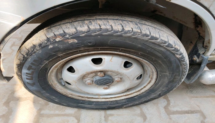 2012 Maruti Eeco 5 STR WITH A/C+HTR CNG, CNG, Manual, 75,059 km, tyre