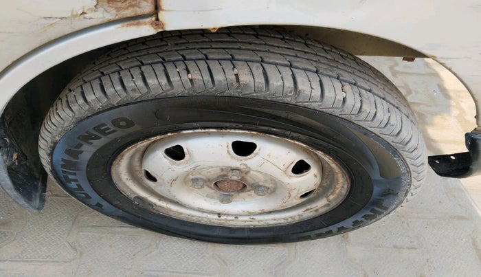 2012 Maruti Eeco 5 STR WITH A/C+HTR CNG, CNG, Manual, 75,059 km, tyre