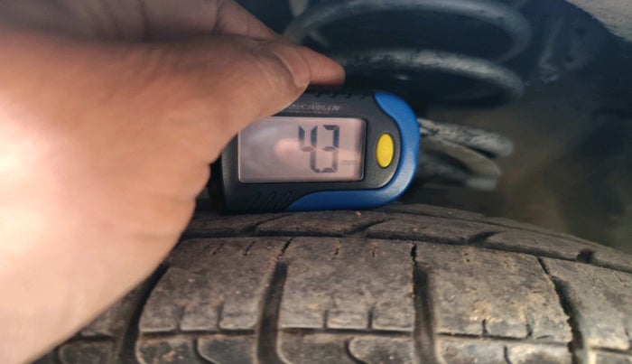 2013 Hyundai i10 MAGNA 1.2, Petrol, Manual, 79,658 km, tyre