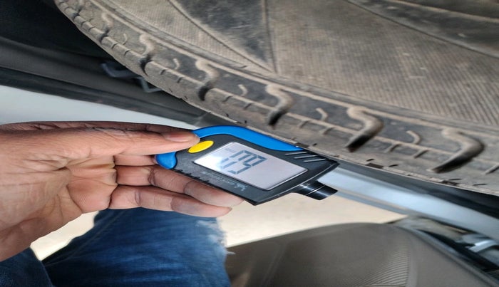 2013 Hyundai i10 MAGNA 1.2, Petrol, Manual, 79,658 km, tyre