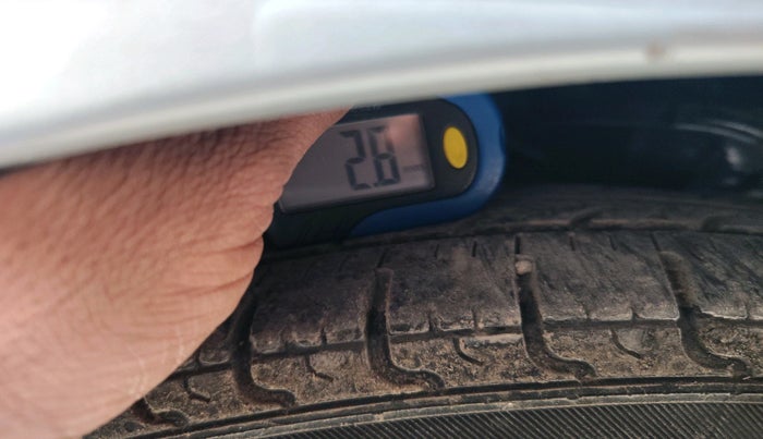 2013 Hyundai i10 MAGNA 1.2, Petrol, Manual, 79,658 km, tyre