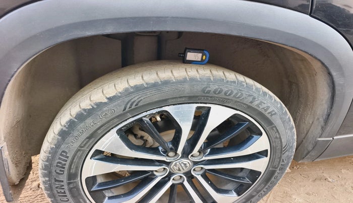 2021 MG HECTOR SHARP 1.5 PETROL CVT, Petrol, Automatic, 34,884 km, tyre