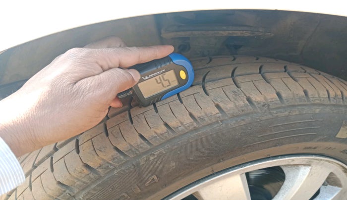 2013 Maruti Ritz ZDI, Diesel, Manual, 1,44,798 km, tyre