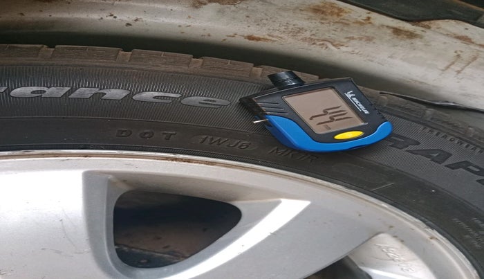 2013 Maruti Ritz ZDI, Diesel, Manual, 1,44,798 km, tyre