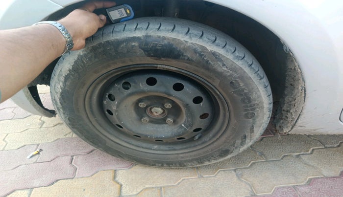 2021 Maruti Swift VXI, Petrol, Manual, 52,186 km, tyre