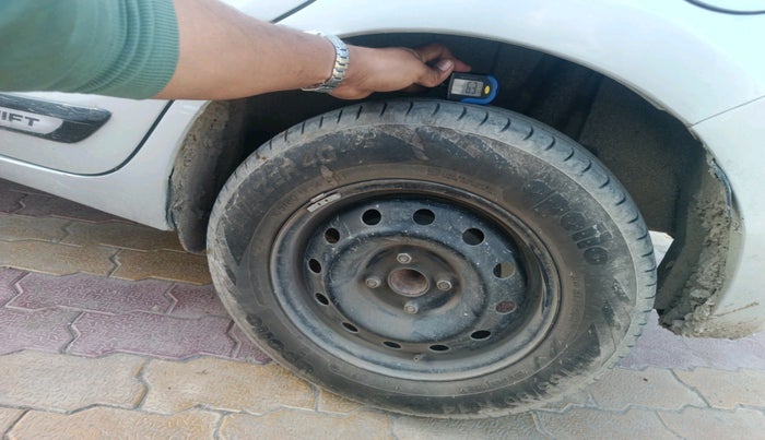 2021 Maruti Swift VXI, Petrol, Manual, 52,186 km, tyre