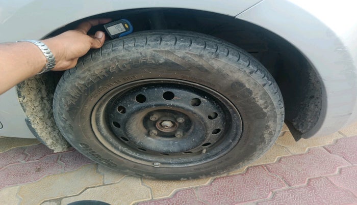 2021 Maruti Swift VXI, Petrol, Manual, 52,186 km, tyre