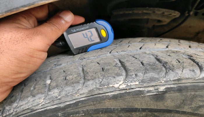 2019 Hyundai Creta E PLUS 1.6 PETROL, Petrol, Manual, 26,393 km, tyre