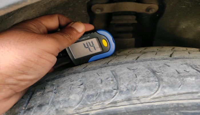 2019 Hyundai Creta E PLUS 1.6 PETROL, Petrol, Manual, 26,393 km, tyre