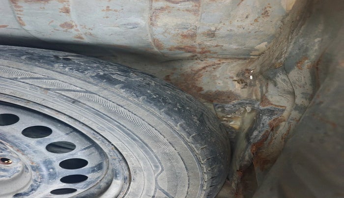 2015 Honda Amaze 1.2L I-VTEC S, Petrol, Manual, 75,893 km, tyre