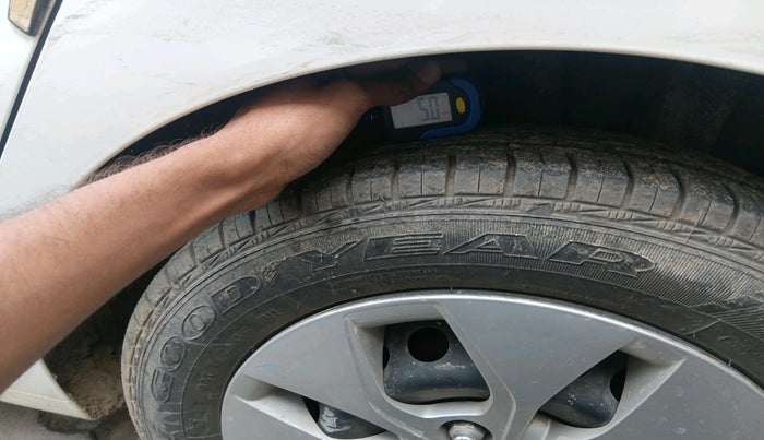 2014 Hyundai Xcent S 1.2, Petrol, Manual, 42,938 km, tyre